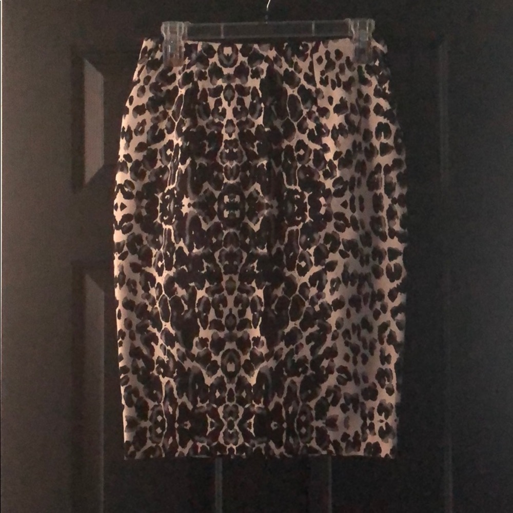 Mossimo leopard print straight skirt